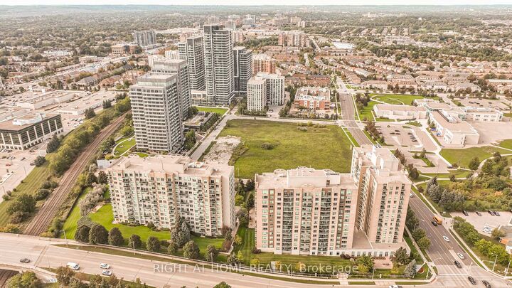 Property Photo: 23 Oneida Crescent 1010 ON L4B 0A2