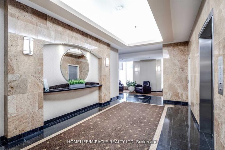 Property Photo:  95 Lombard Street 605  ON M5C 2V3 