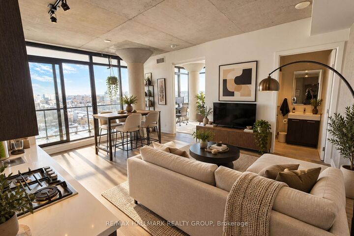 Property Photo:  203 Catherine Street 902  ON K2P 1J5 