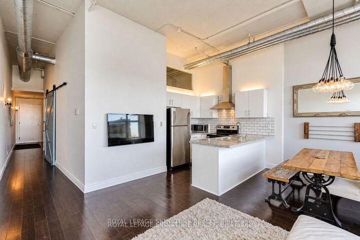 Property Photo:  700 King Street W 1005  ON M5V 2Y6 