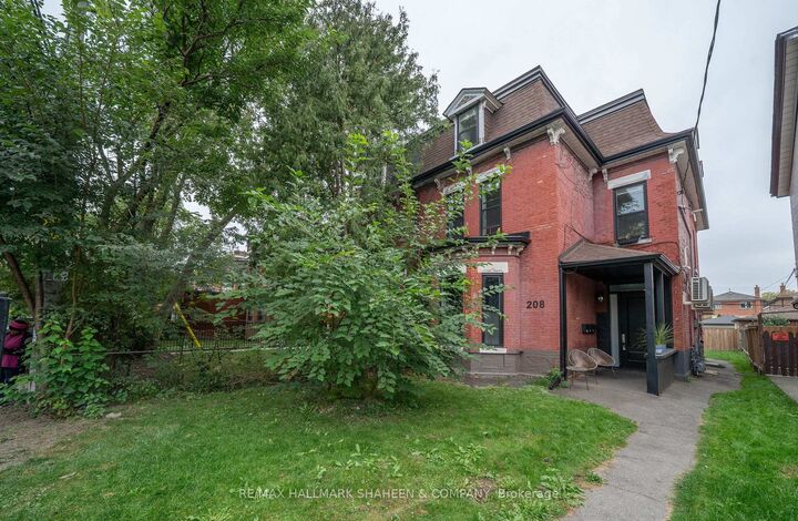 Property Photo:  208 Dovercourt Road Bachelor  ON M6J 3C8 