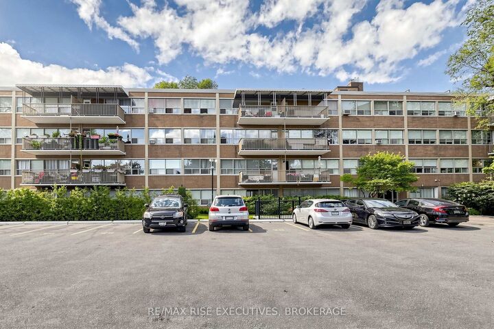 Property Photo:  160 The Donway N/A W 304  ON M3C 2G1 