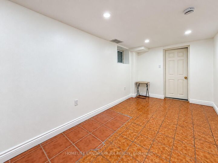 Property Photo:  52 Montcalm Avenue Bsmt  ON M6E 4N7 