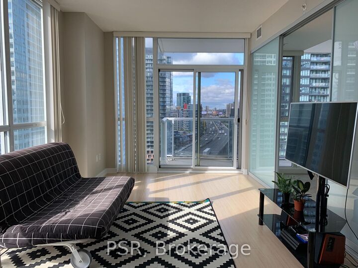 Property Photo:  75 Queens Wharf Road 1908  ON M5V 0J8 