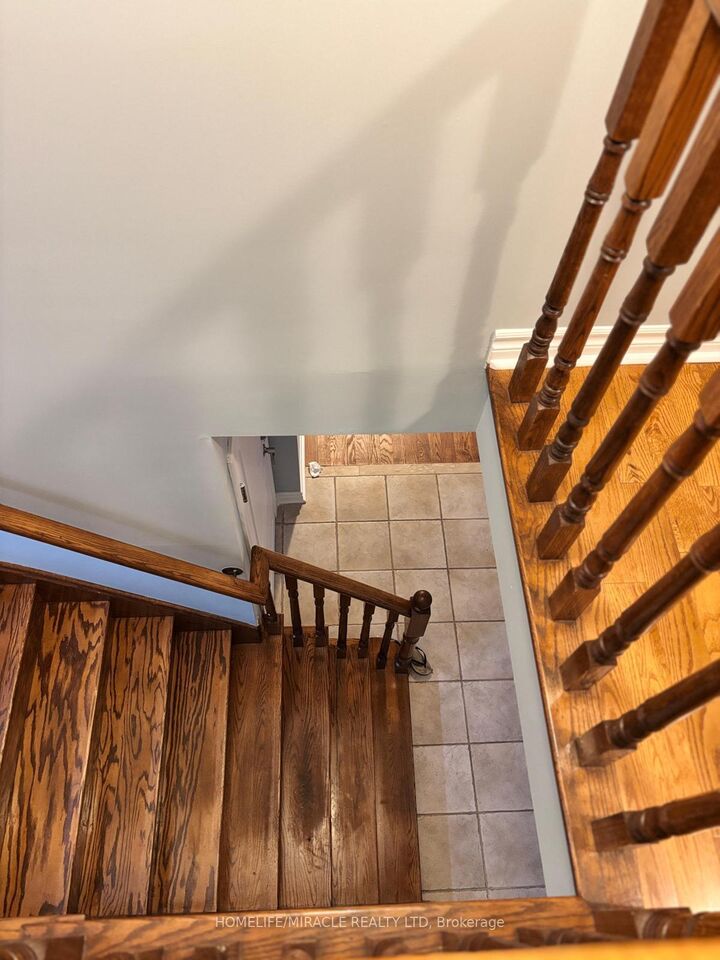Property Photo:  820 Othello Court  ON L5W 1H2 