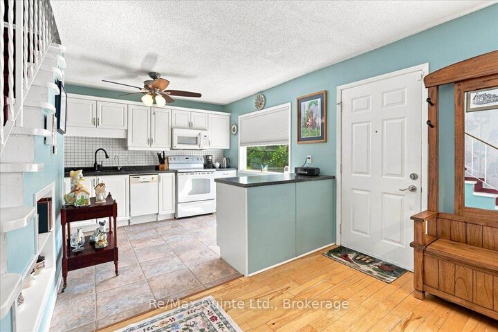 Property Photo:  33 George Street  ON K0K 1H0 