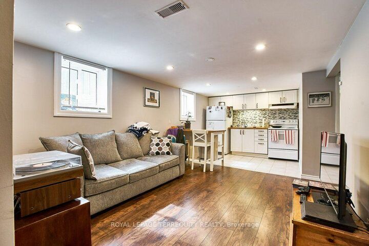 Property Photo:  304 Palmerston Avenue Lower  ON L1N 3E9 