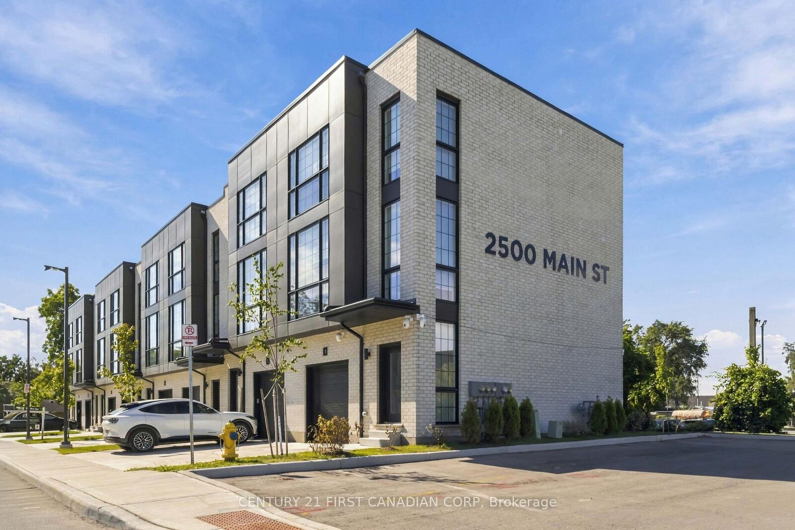Property Photo:  2500 Main Street 1  ON N6P 1T5 