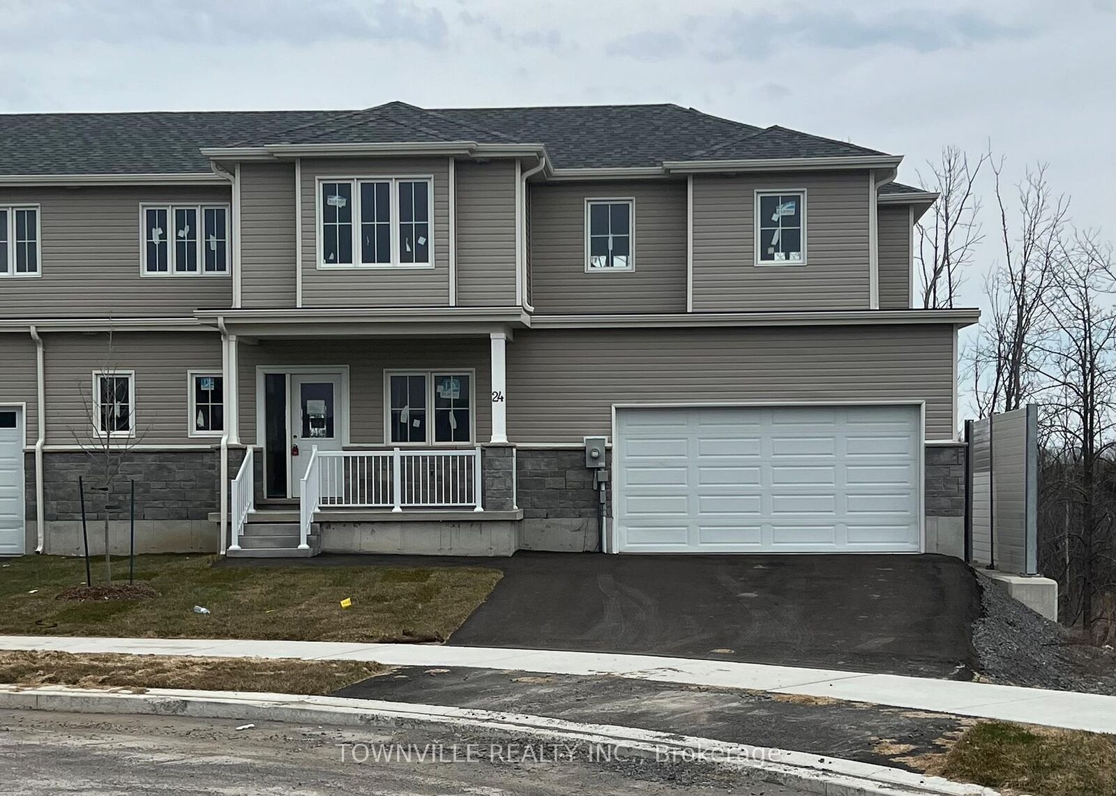 Property Photo:  24 Glacier Crescent  ON K8N 0T6 