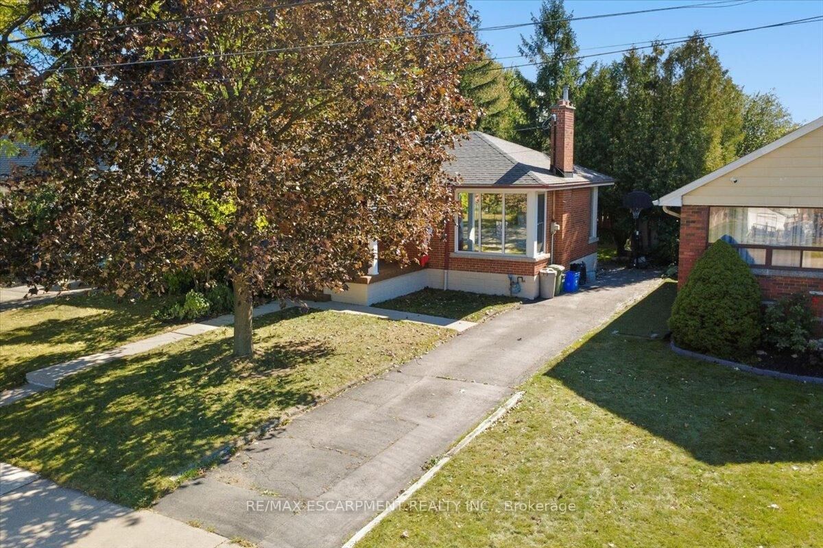 Property Photo:  56 Everton Place  ON L8T 1G7 