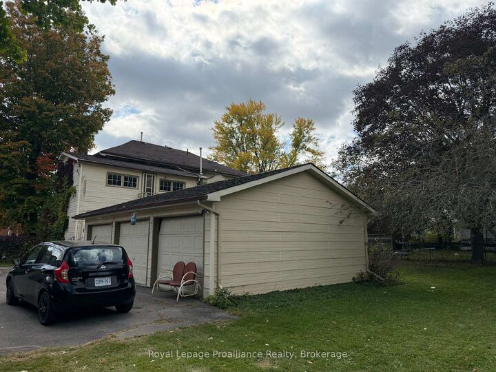 Property Photo:  16 Church Street  ON K0K 3E0 