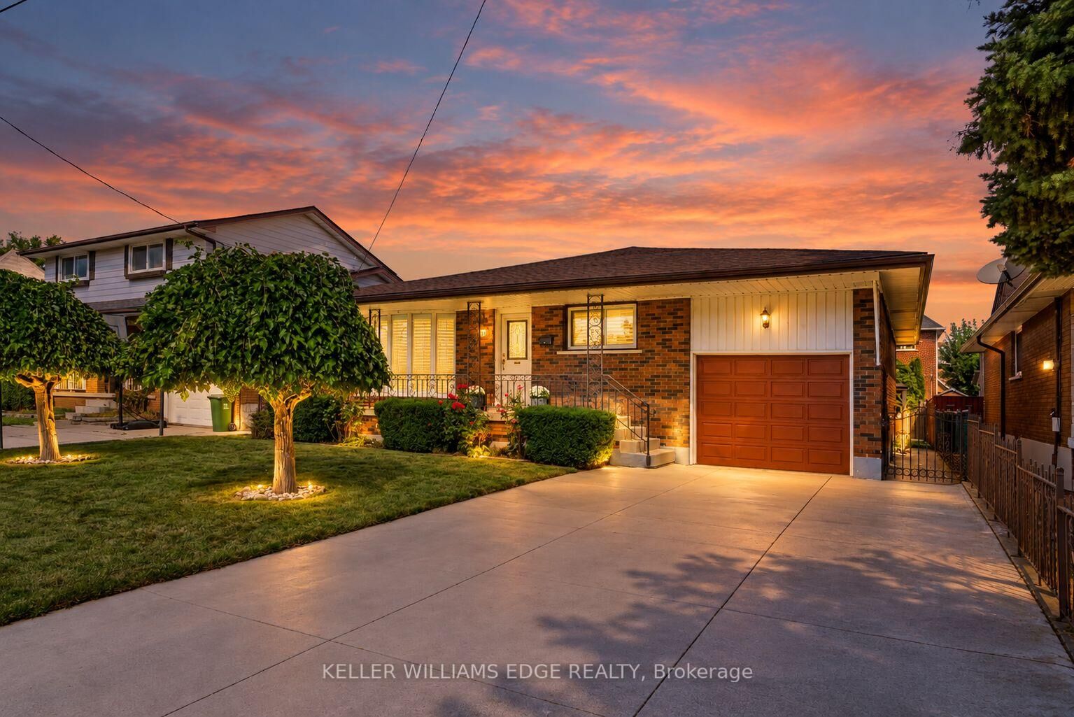 Property Photo:  261 Carla Avenue  ON L8G 3M9 