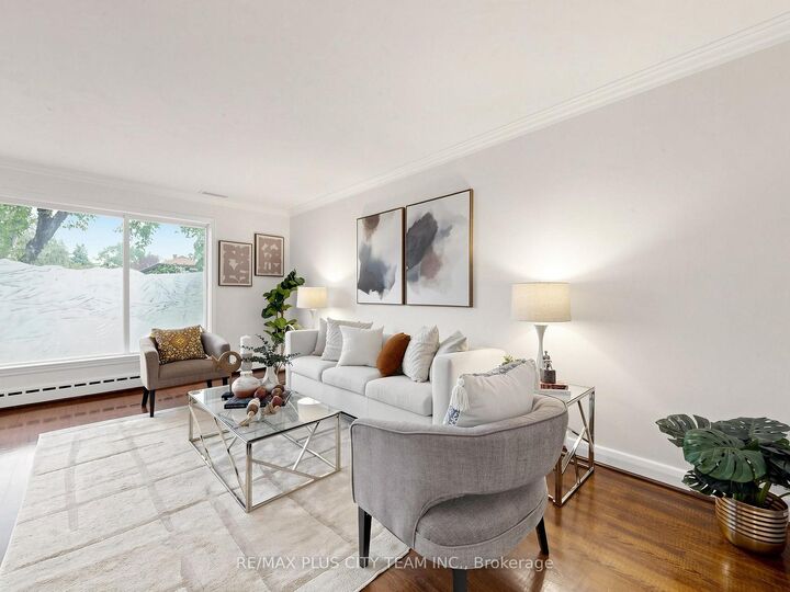 Property Photo:  16 Holford Crescent  ON M1T 1M1 