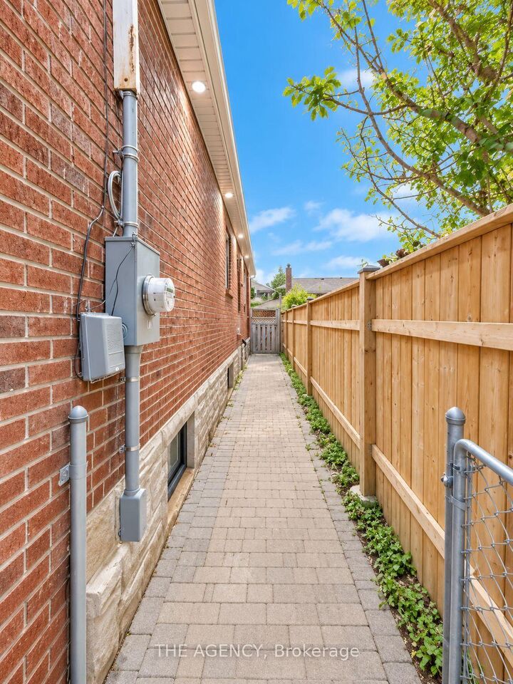 Property Photo:  6 Azrock Road Basement  ON M6L 2W9 