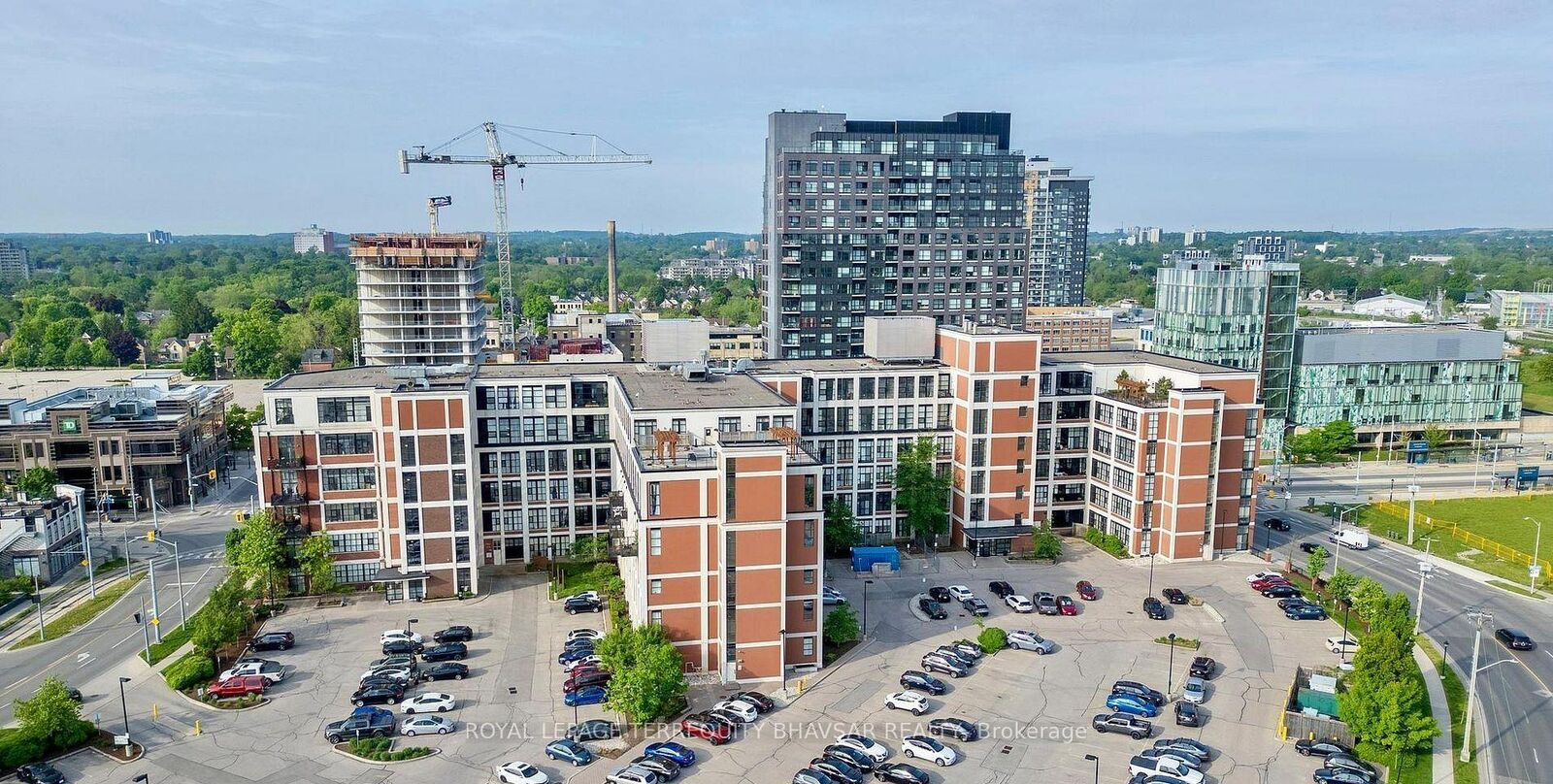 Property Photo:  410 King Street W 505  ON N2G 1C3 