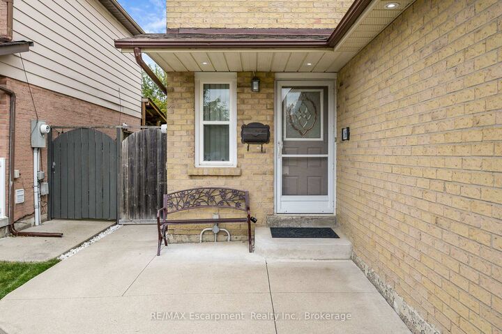 Property Photo:  166 Martindale Crescent  ON L6X 2V2 