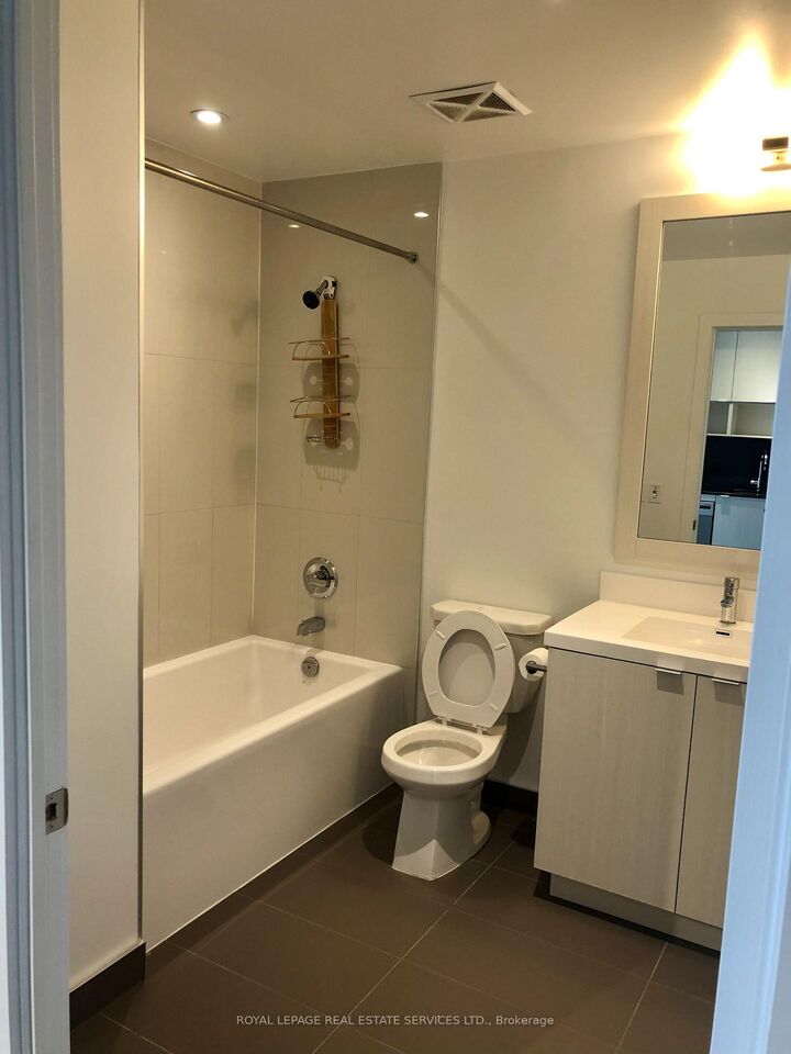 Property Photo:  7 Mabelle Avenue 3301  ON M9A 0C9 