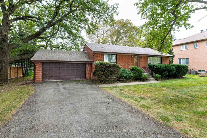 Property Photo: 93 Lee Avenue ON L3R 8G2