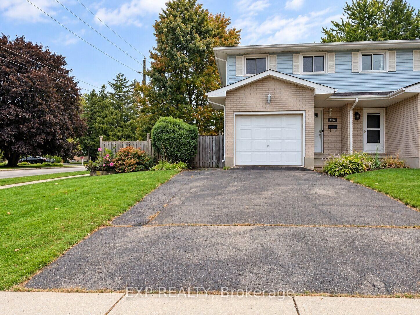 Property Photo:  286 Mutual Street N  ON N5C 2A7 