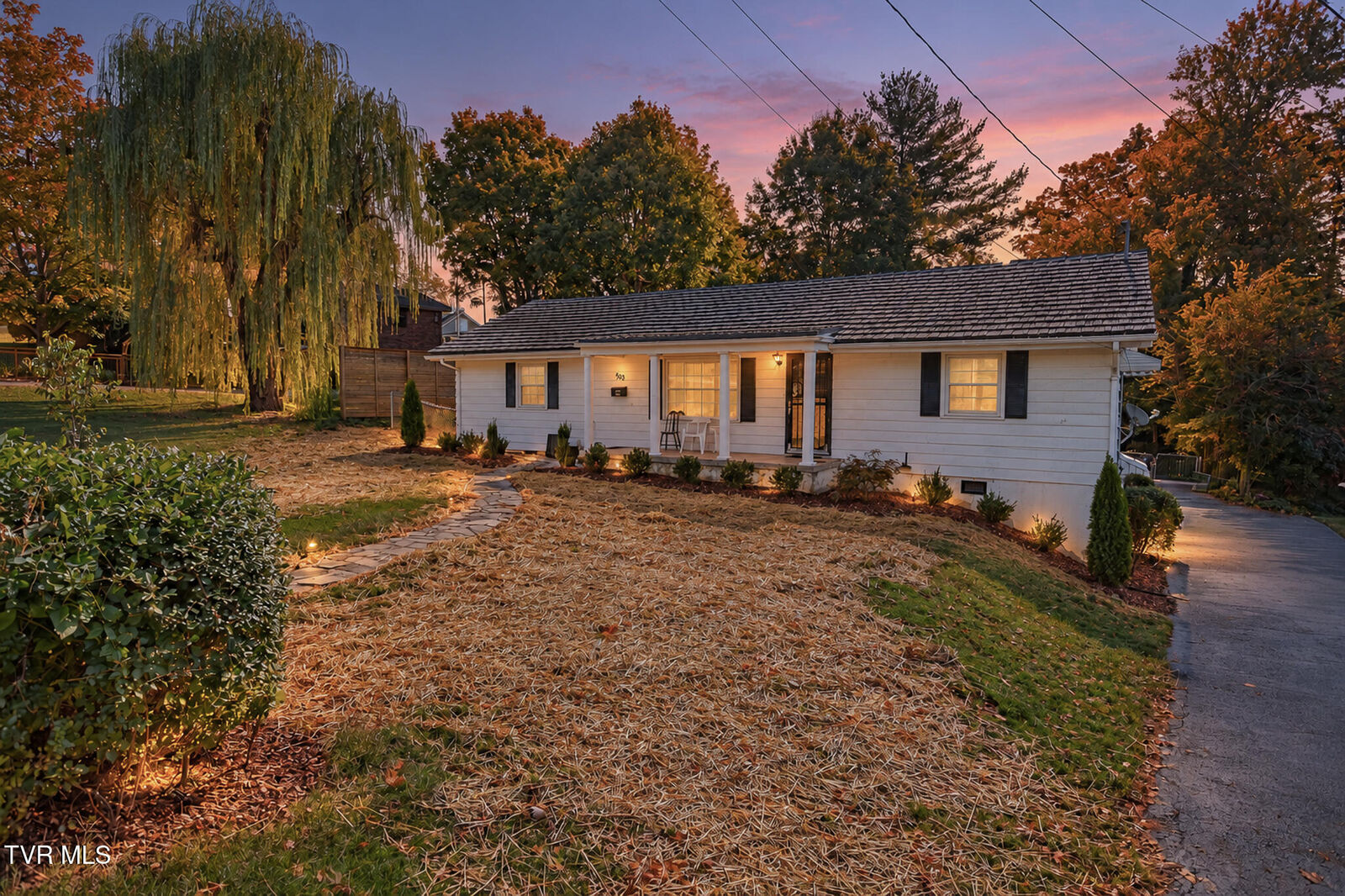 Property Photo:  503 Locust Street  TN 37659 