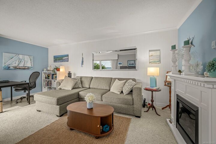Property Photo:  615 Alder St #206  BC V9W 2P3 