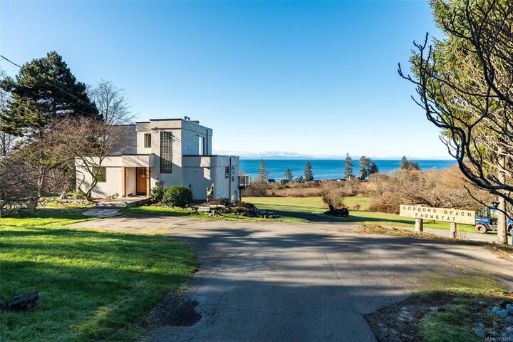 Property Photo: 4537 Otter Point Rd BC V9Z 0K4