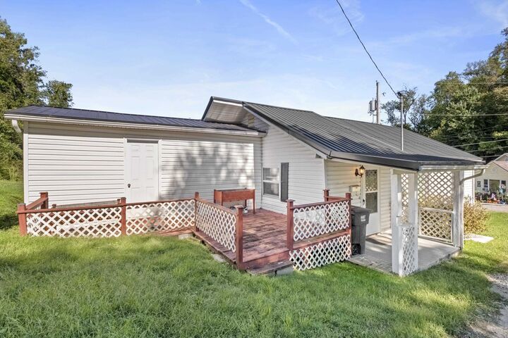 Property Photo: 8505 Cemetery Road KY 41129