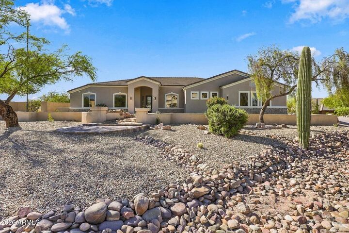 Property Photo: 7829 E Plymouth Drive AZ 85207