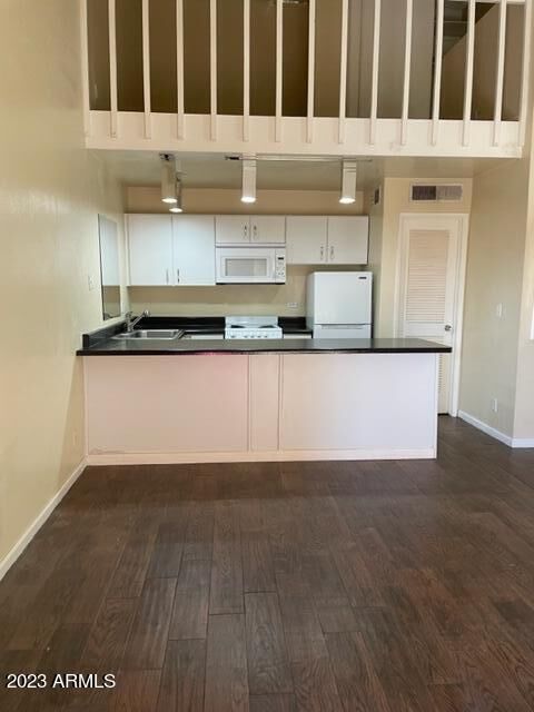 Property Photo:  8055 E Thomas Road Unit D114  AZ 85251 
