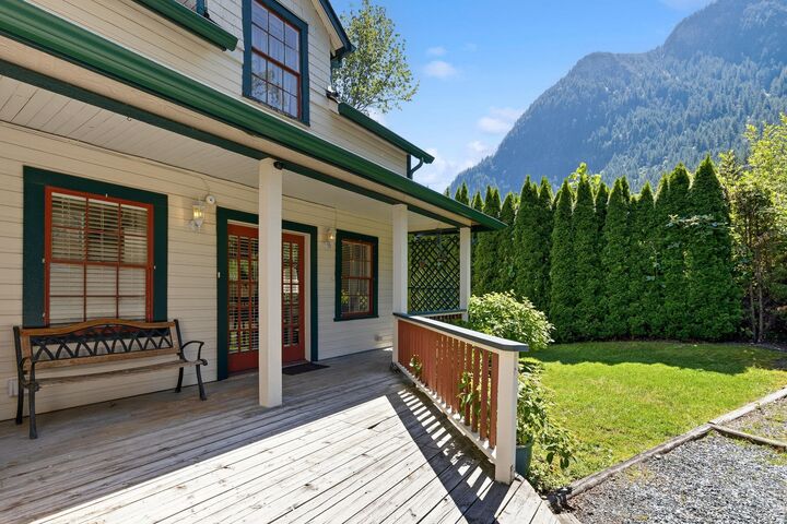 Property Photo:  1075 3rd Avenue  BC V0X 1L0 