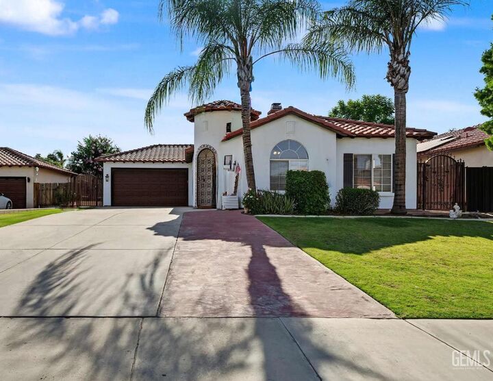 Property Photo: 231 Solecita Way CA 93314