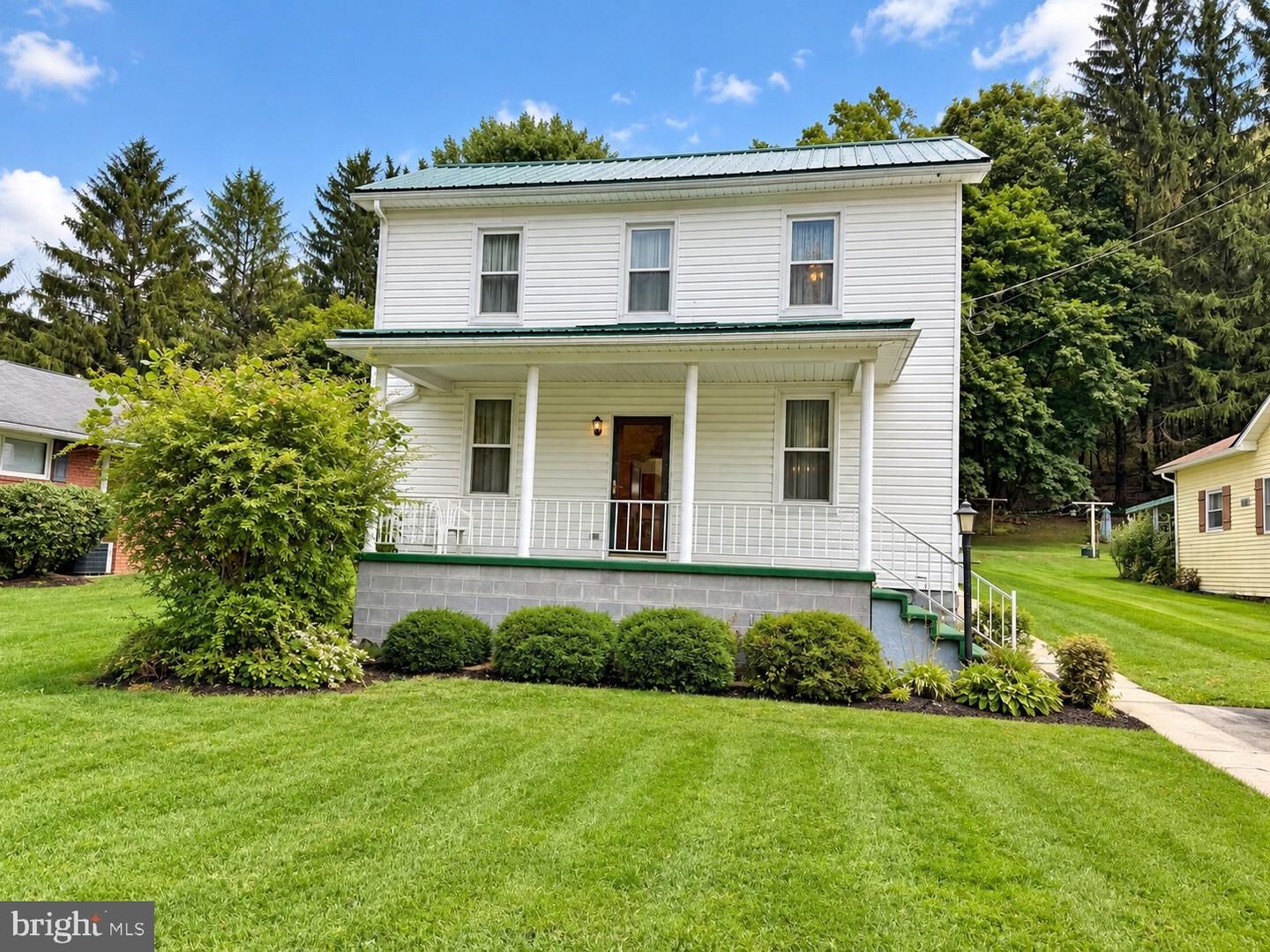 Property Photo: 5 Watercliff Street MD 21539