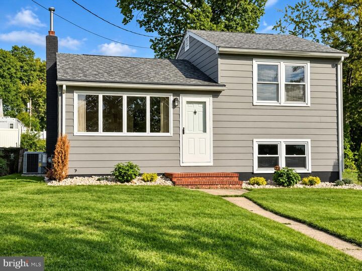 Property Photo:  1405 Griffith Avenue  NJ 08016 