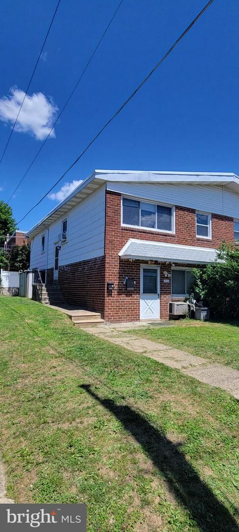 Property Photo:  717 Sanford Street 2  PA 19116 