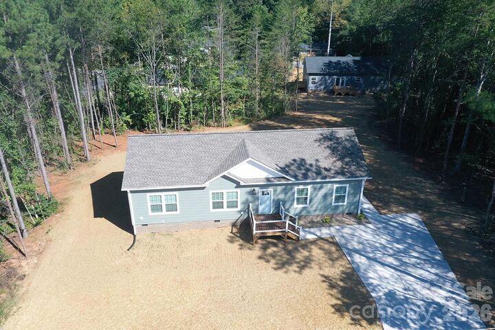 Property Photo:  2063 Vance Street  NC 28658 