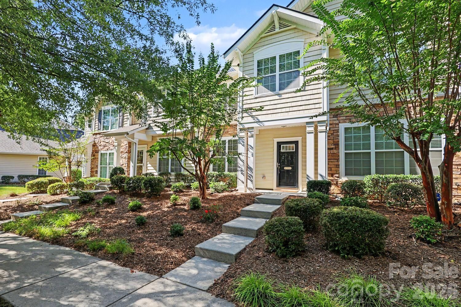 Property Photo: 3212 Kemptown Square NC 28173