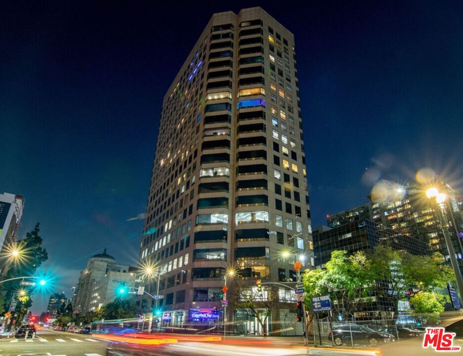 Property Photo: 801 S Grand Ave, Unit 2205 CA 90017