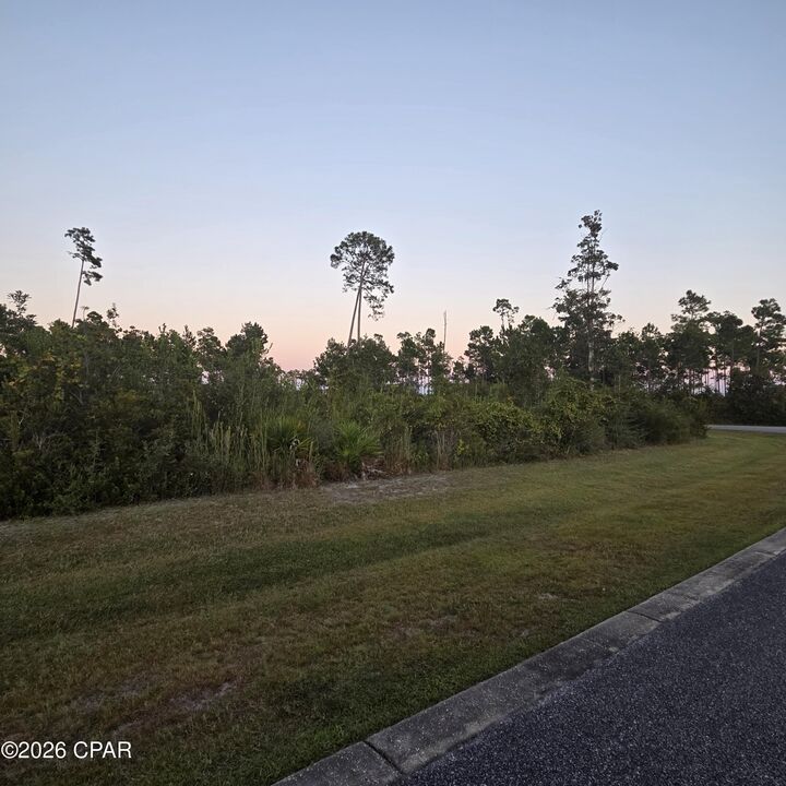 Property Photo: 903 Captain Way FL 32404