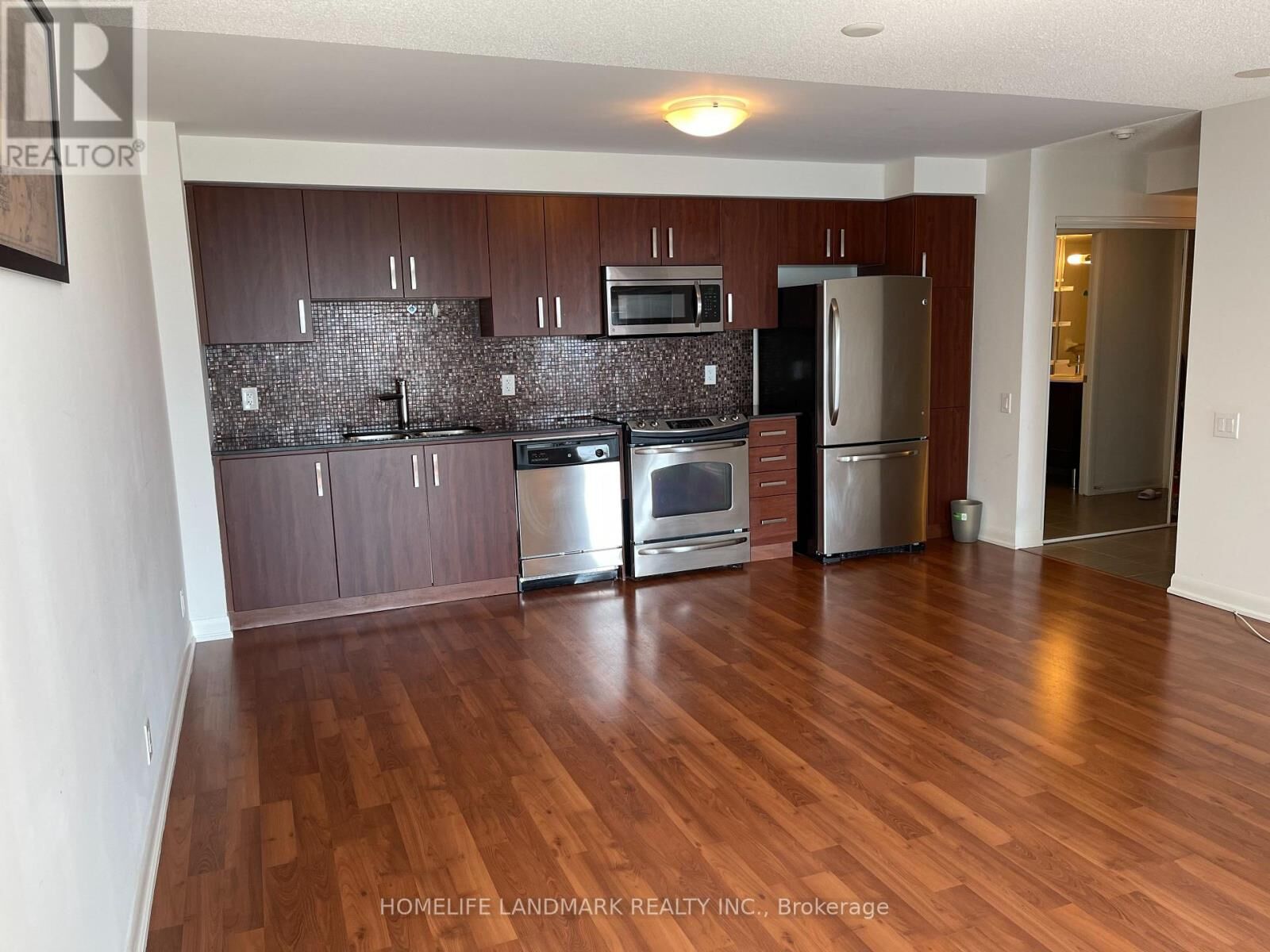 Property Photo:  17 Anndale Drive 1117  ON M2N 2W7 