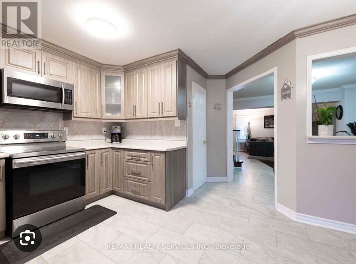 Property Photo:  17 Piane Avenue  ON L6Y 4Y7 