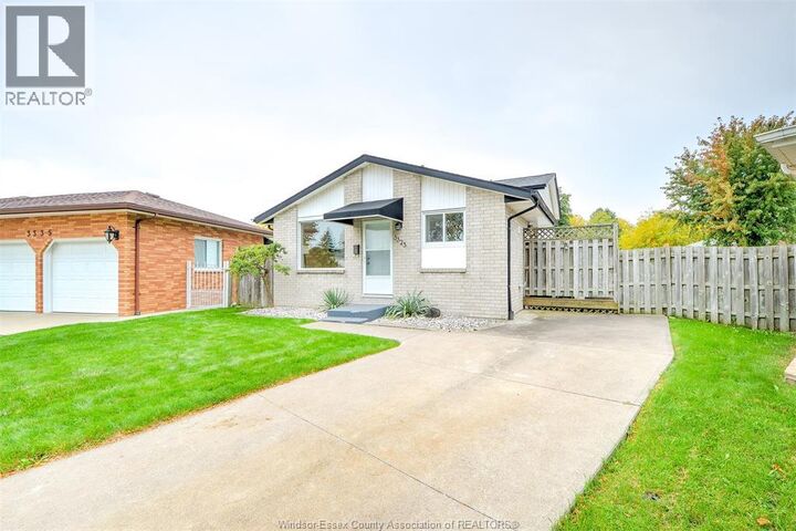 Property Photo:  3325 Dolphin Court  ON N8R 2G7 