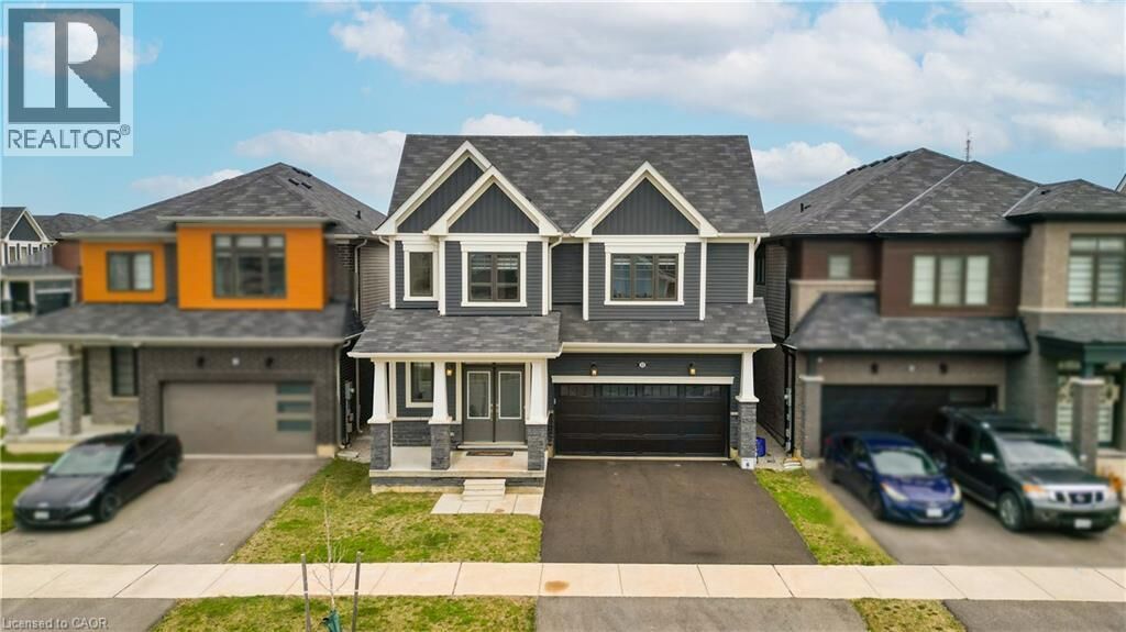 Property Photo: 22 Oaktree Drive ON N3W 0E6