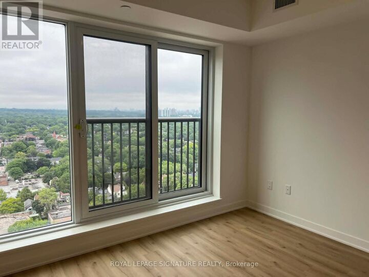 Property Photo:  10 Oak St Street 2310  ON M5A 0Z1 