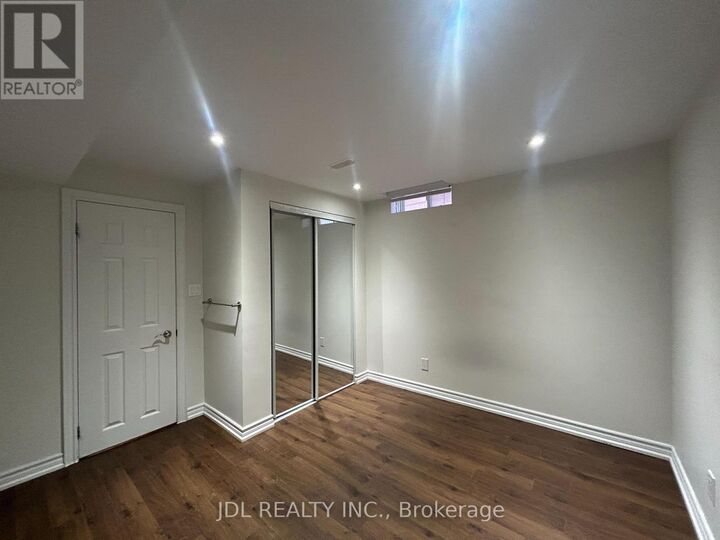 Property Photo:  36 Bendamere Cres Crescent  ON L3P 6Y1 