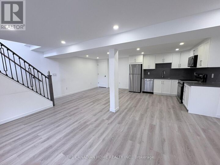 Property Photo:  63 Champlain Avenue 2  ON L8G 2H5 