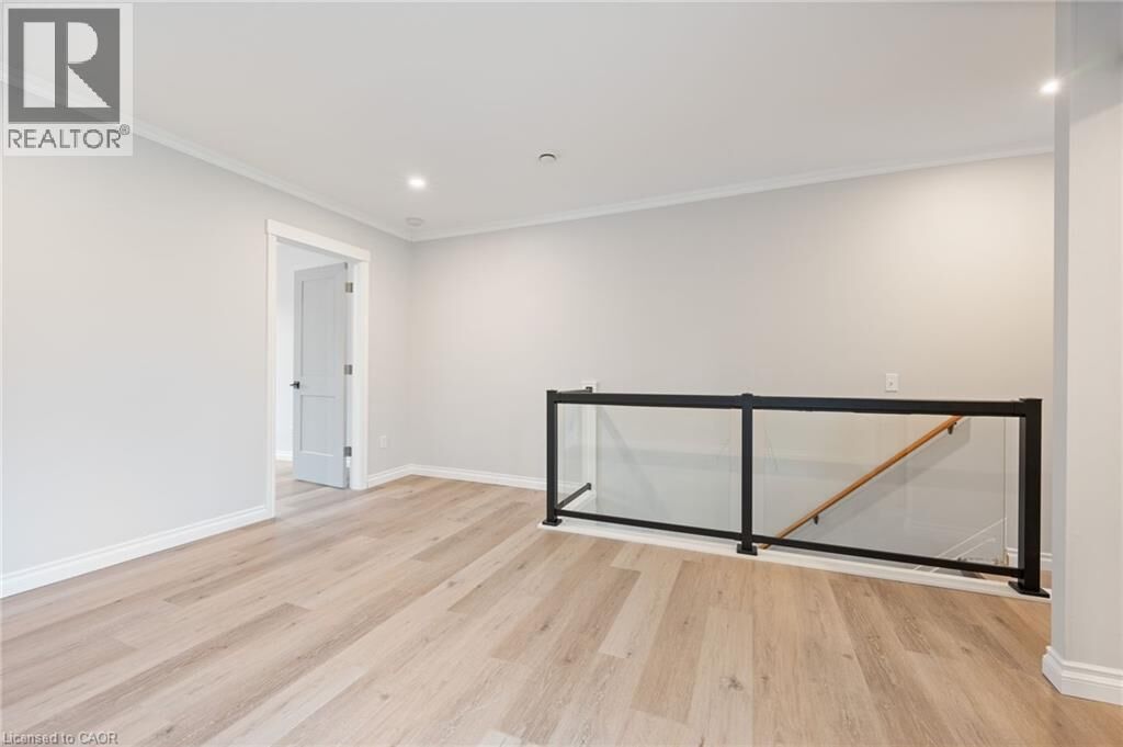 Property Photo:  345 Macnab Street North Upper  ON L8L 1K8 