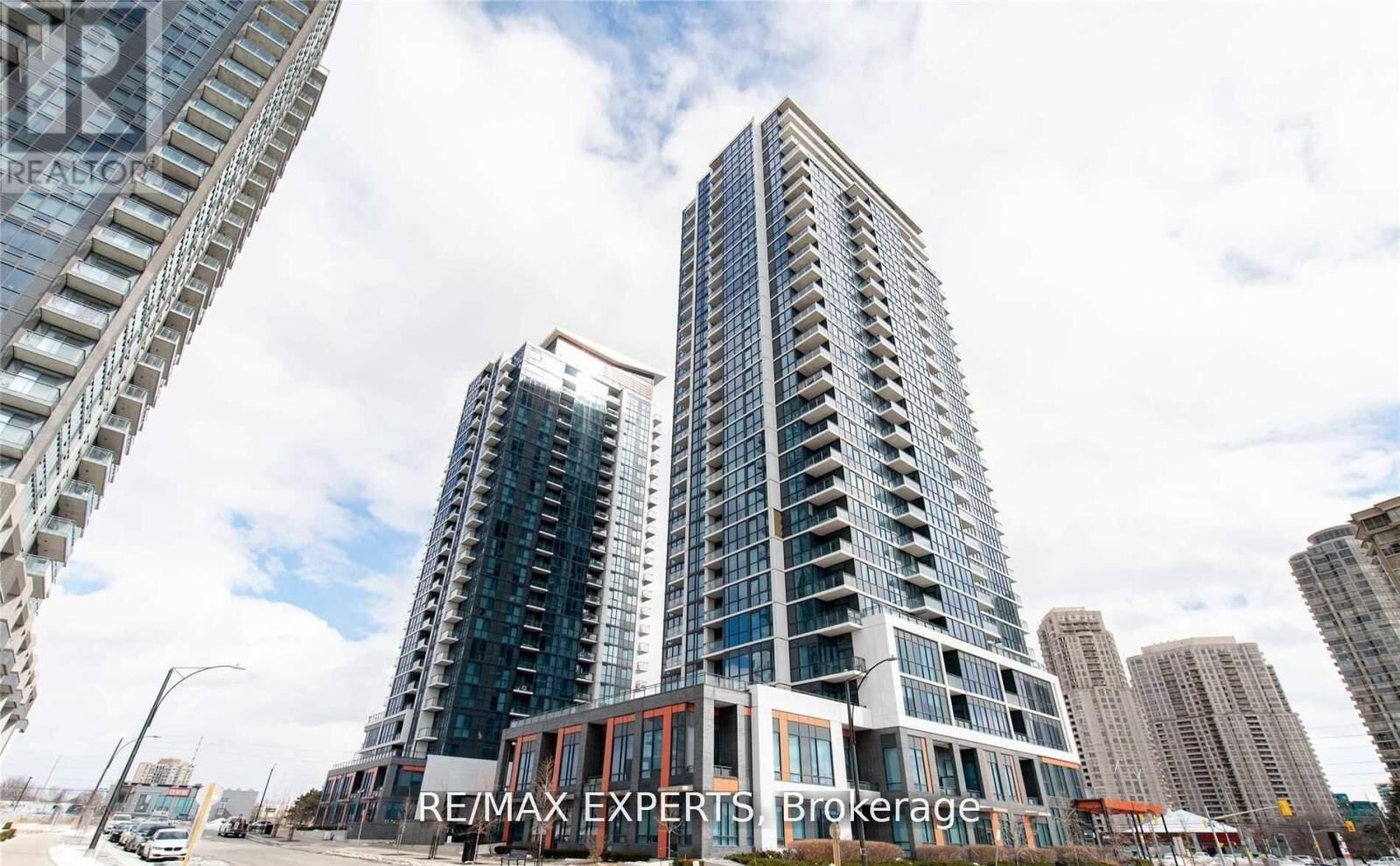 Property Photo:  55 Eglinton Avenue West 504  ON L5R 0E4 