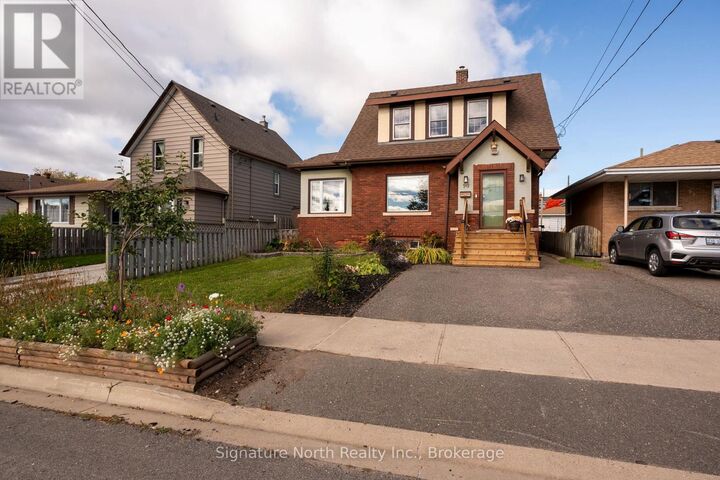 Property Photo:  90 Peter Street  ON P7A 5H3 
