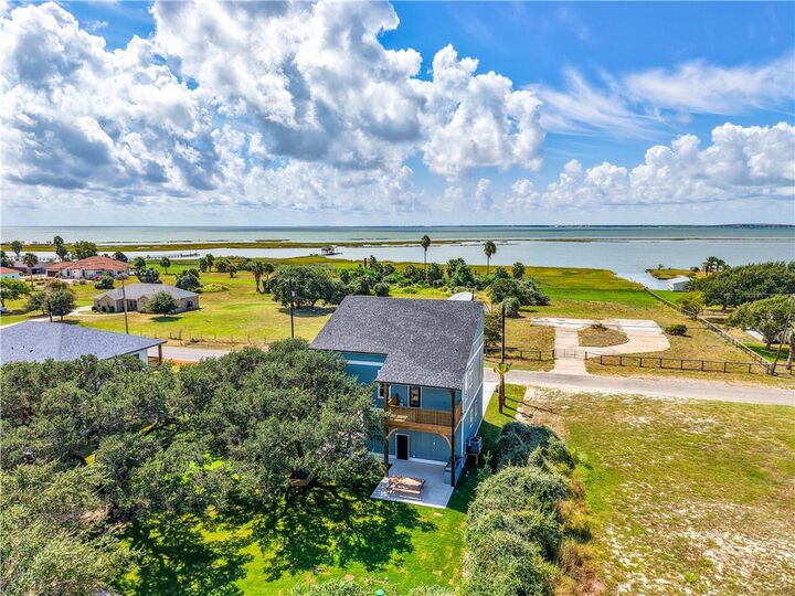 Property Photo: 147 Front TX 78382