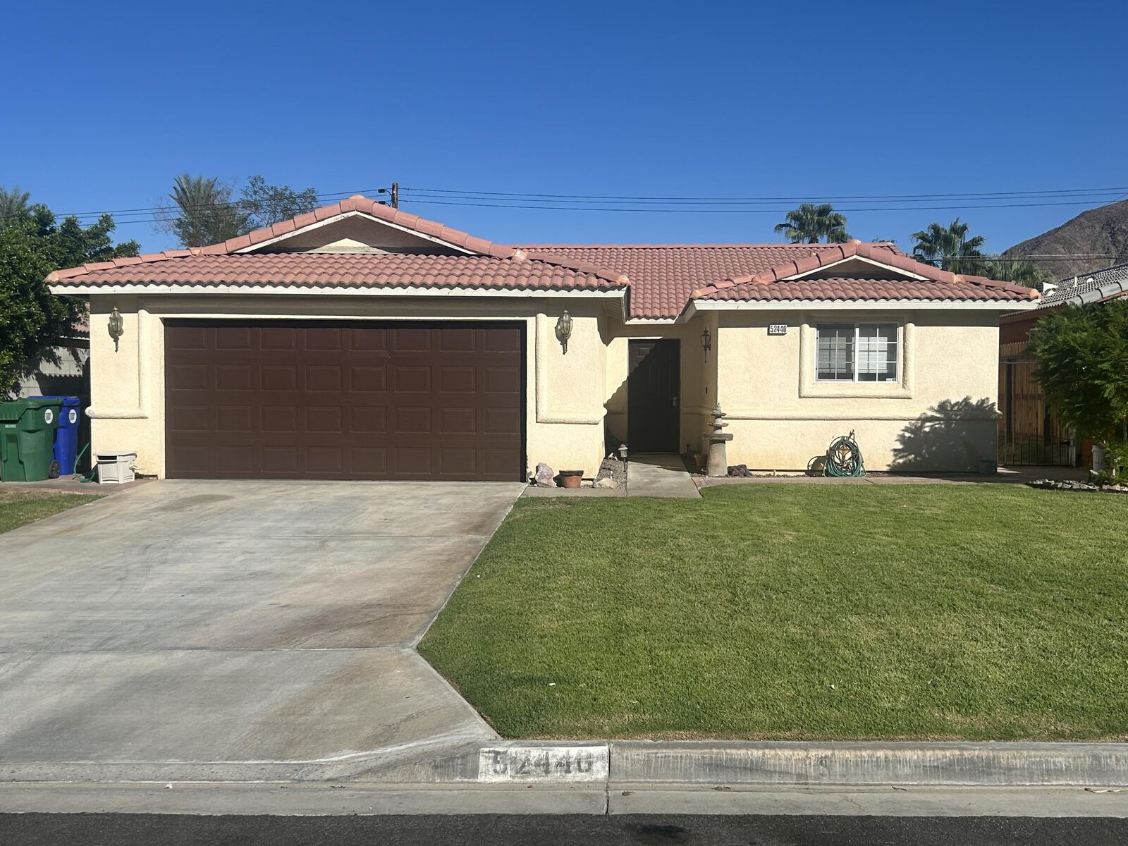 Property Photo: 52440 Avenida Carranza CA 92253